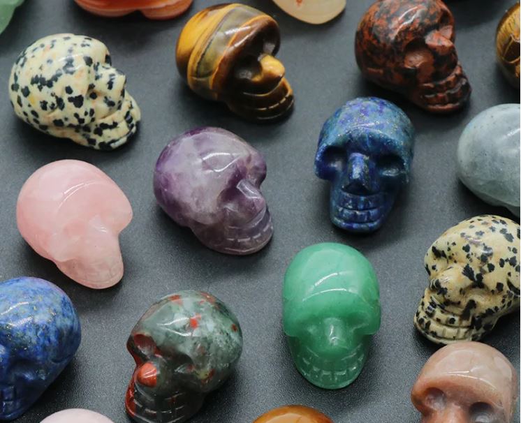 Mini Stone skull - 1 piece random